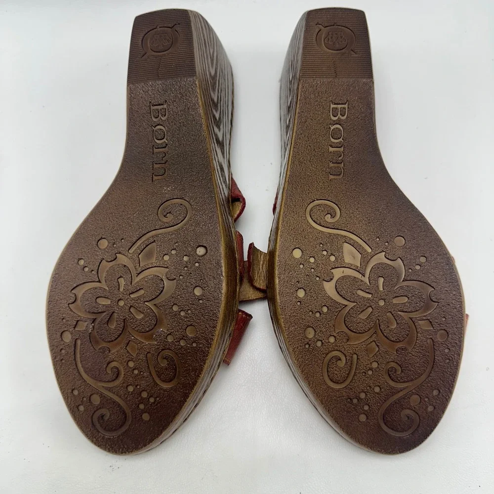 Born Womens Red Leather Studded Wedge Sandals Buckle Straps W52374 Size 11